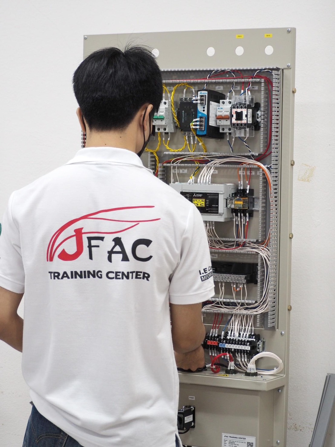 AWP-EDU-02-SS-PLC-INV- HMI